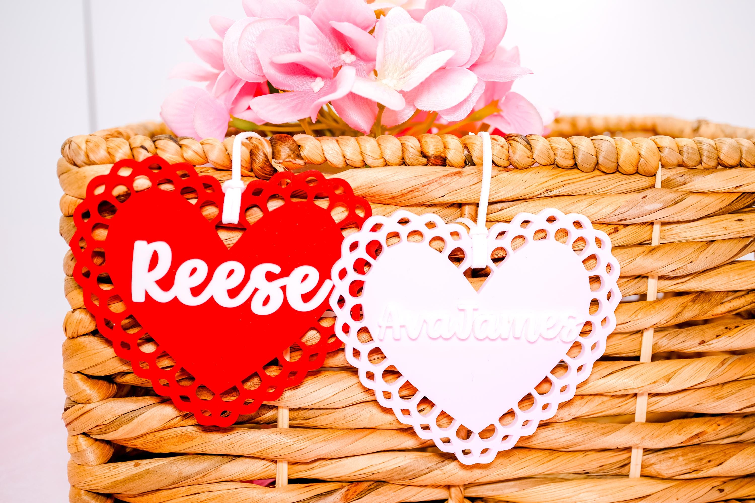 Mini Scallop Lace Heart Tag, Valentine’s Basket Doily Gift Tag, Valentine’s Day Tags, Valentine’s Day Bag Tags, Custom Name Tag