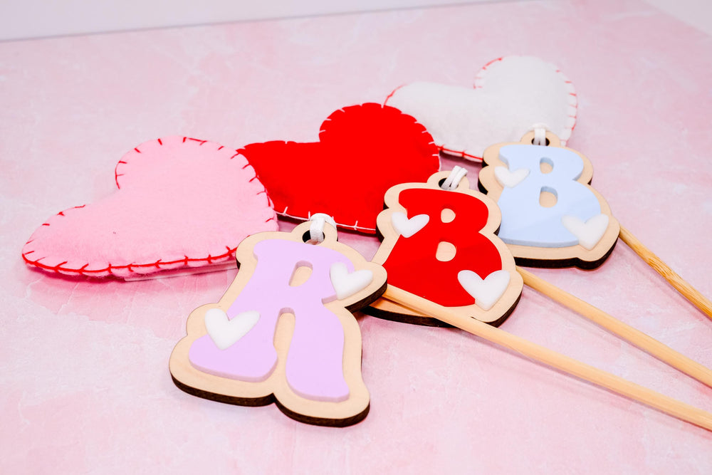 Valentines Day Heart Initial Tags, Valentines Basket, Valentines for Kids, Personalized Name Tag, Valentine Heart, Gift Tag, Galentines Idea