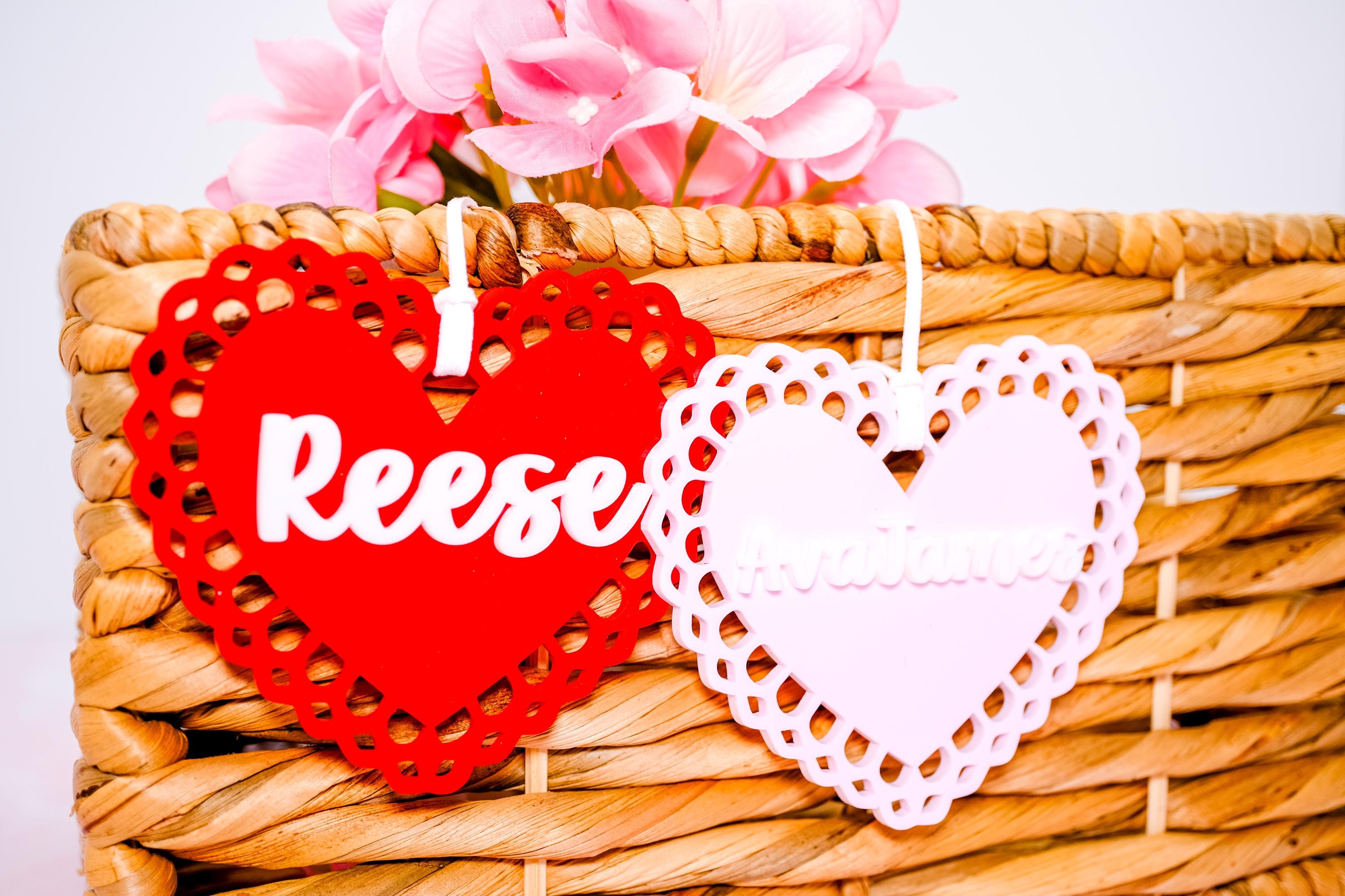Mini Scallop Lace Heart Tag, Valentine’s Basket Doily Gift Tag, Valentine’s Day Tags, Valentine’s Day Bag Tags, Custom Name Tag